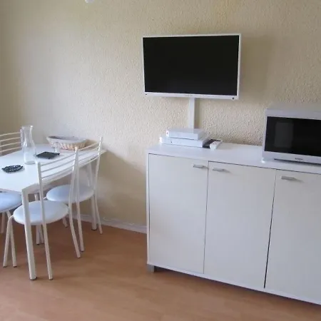 Apartment Le Vernon 4 *