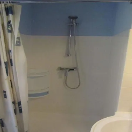 Apartment Le Vernon 4 *